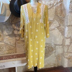 Orange Creek Los Angeles Embroidered and Lace Dress. Size Large